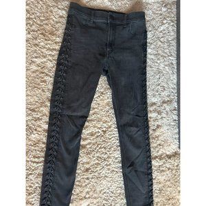 🏷️ 2 for 15 Express black jeans knotted accent